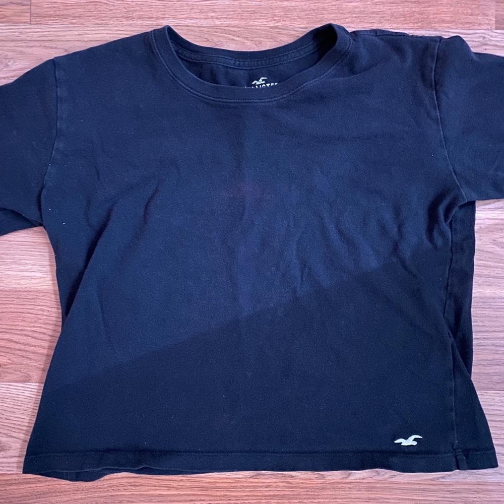 black tee